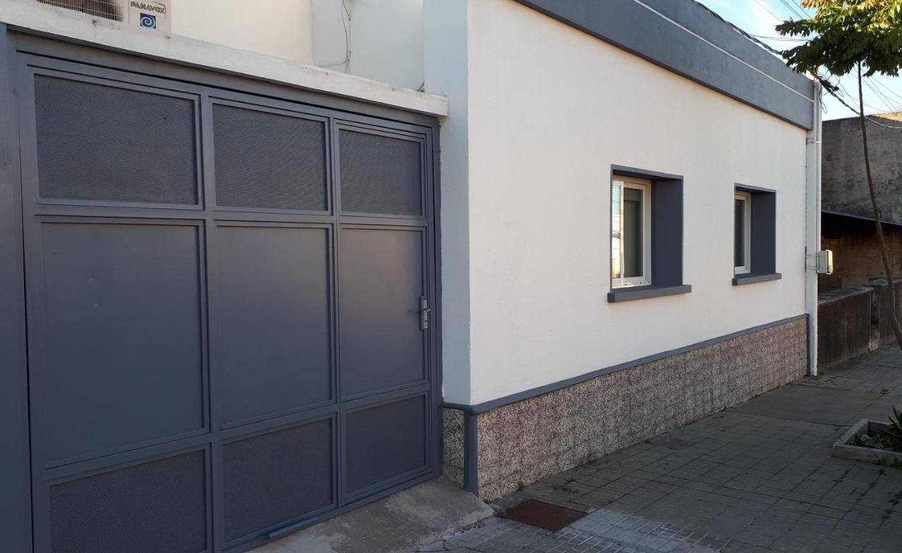 Comoda Casa Con Inmejorable Ubicacion Y Servicios Villa Fray Bentos Exteriör bild